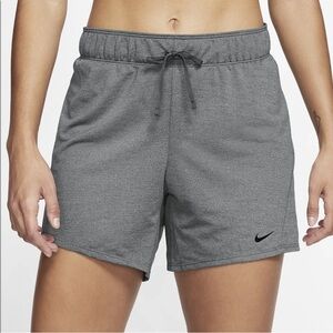 Nike | Dri-Fit Attack Training Shorts in Grey Size Large